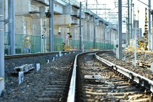 せん断破壊が原因か？福島県沖地震による新幹線橋脚の損傷