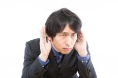 40歳以上の「知らない、聞けない、ついてけない」の悪循環