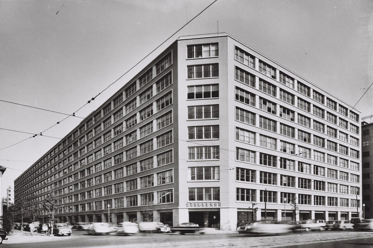 1958年竣工時の大手町ビル
