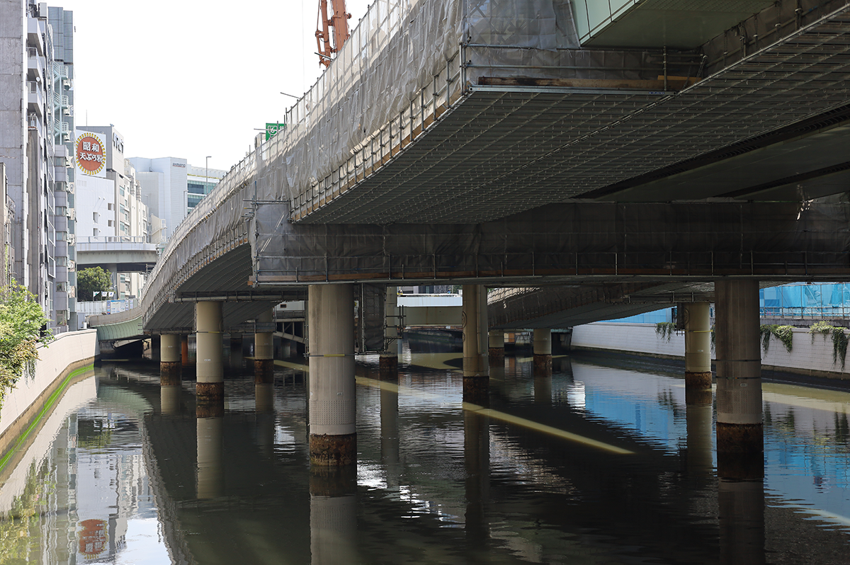 日本橋区間呉服橋・江戸橋出入口撤去工事の様子(4月中旬時点)