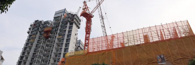 【建設投資の見通し】2022年度は”名目は増”でも”実質は減”。資材などの物価上昇で影響大きく