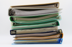 依頼者急増中？「書類作成代行」は業務効率化や残業削減の一助となるか