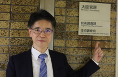 国土交通省の技術調査課は「忙しい」と聞いたので、課長さんにホントかどうか確認してみた