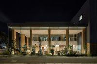 木造でピロティ構造を実現。ロードサイドや都心部店舗に提案し木造建築の普及へ