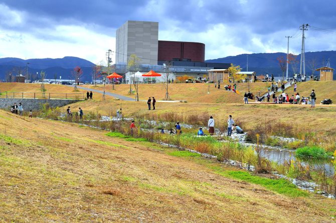 「土木学会デザイン賞2022」の最優秀賞3作品のうちの「川原川・川原川公園」