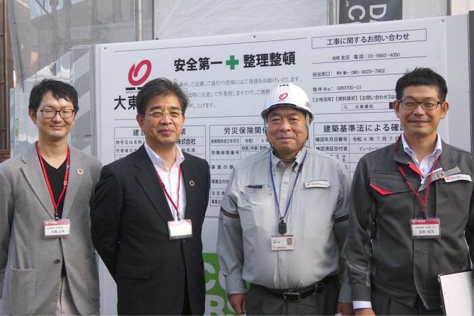 施工の神様 “脱炭素”に並々ならぬ覚悟の大東建託。日本初の「CLT工法」と「LCCM」のハイブリッド住宅を建築