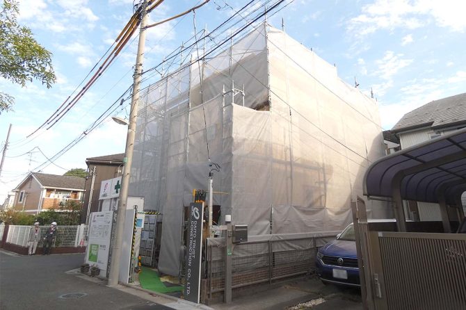 建築中のCLT工法のLCCM戸建賃貸住宅