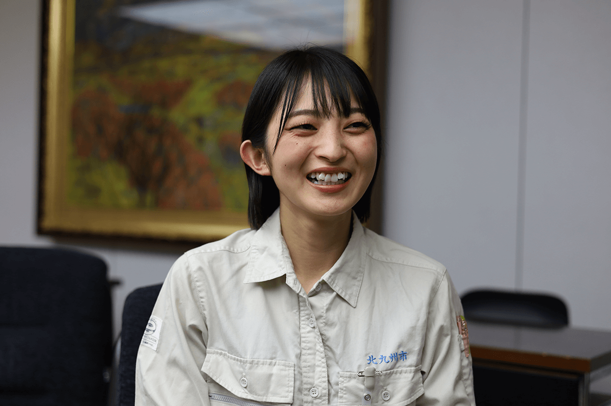 インタビューに答える小林さん
