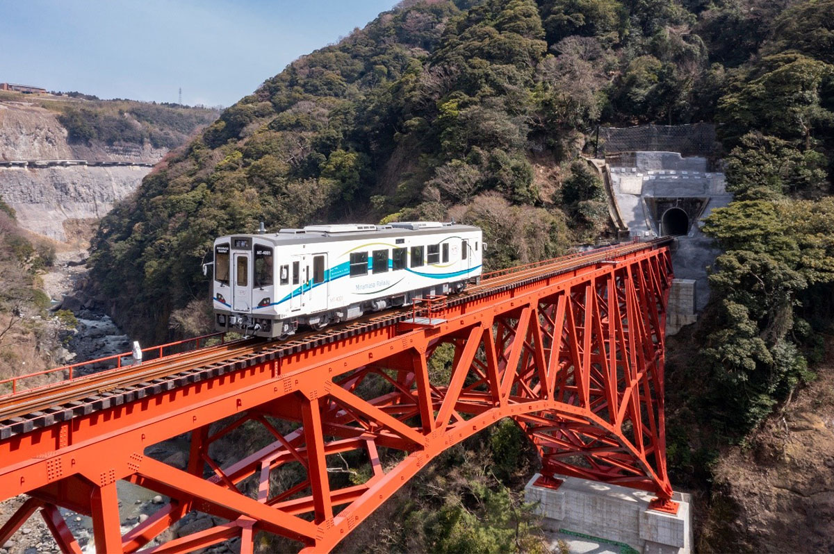 熊本地震最後の公共インフラ復旧として再建された「南阿蘇鉄道 第一白川橋梁」