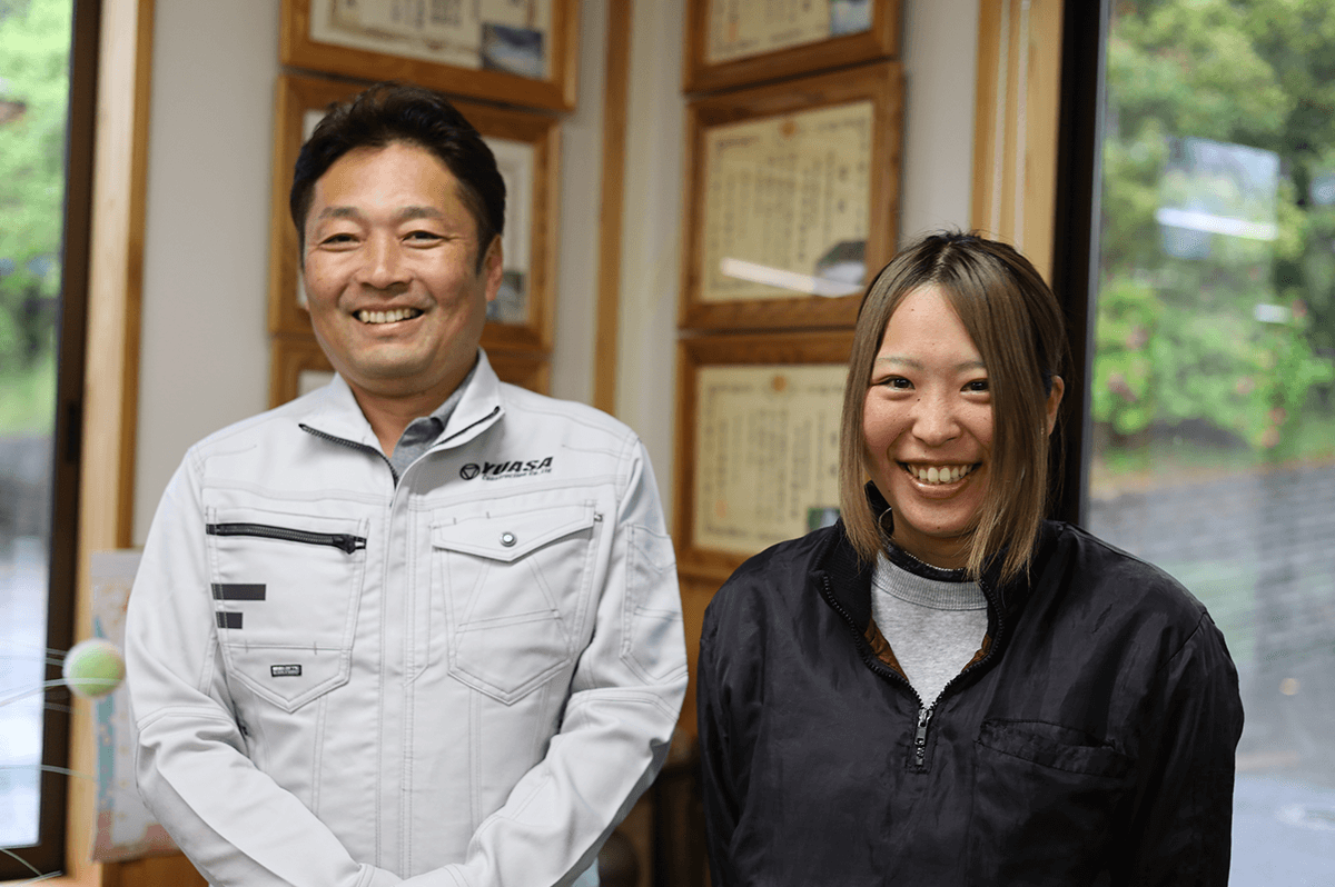 社長の湯浅雅喜さんとすみれさん