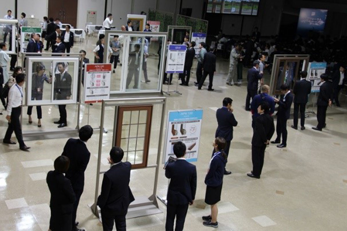 APWのイベントでは多くの人が来場