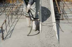 コンクリート打設の基本ガイド。施工手順や注意点を解説