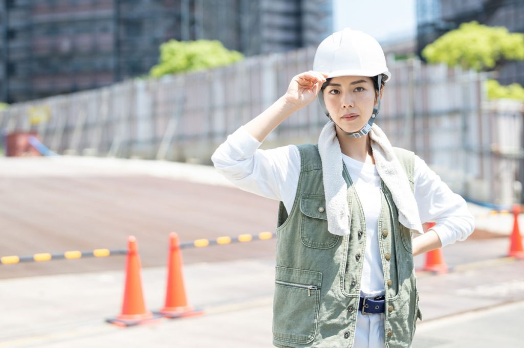 メイク崩れに悩む建設女子の「三種の神器」