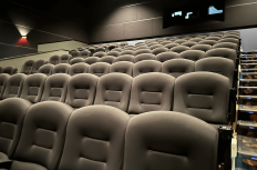 レイトショーが上映中止に！大型ショッピングモールの排煙設備工事で起きた大騒音事件