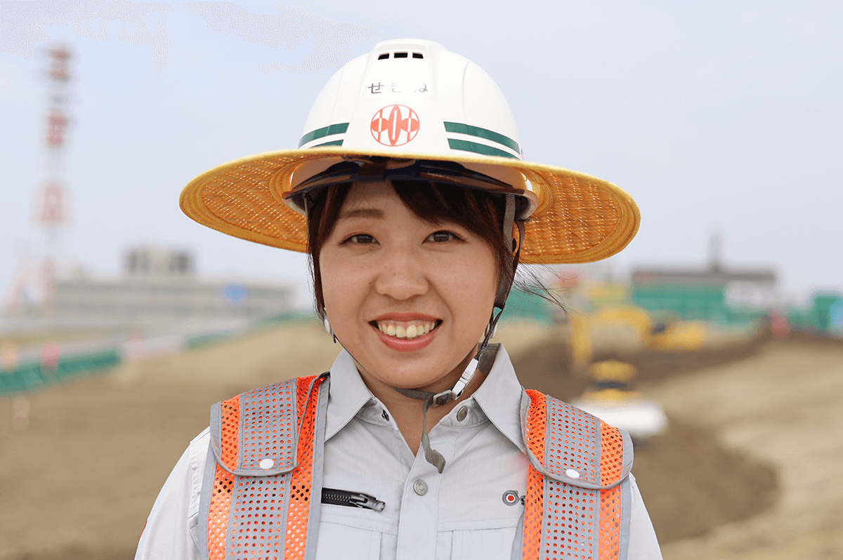 関根 綾香さん 小川工業株式会社 R4利根川右岸栗橋北堤防強化工事
