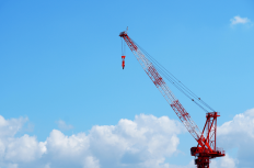 クレーンの資格は何種類？運転士免許と資格講習を詳しく紹介！