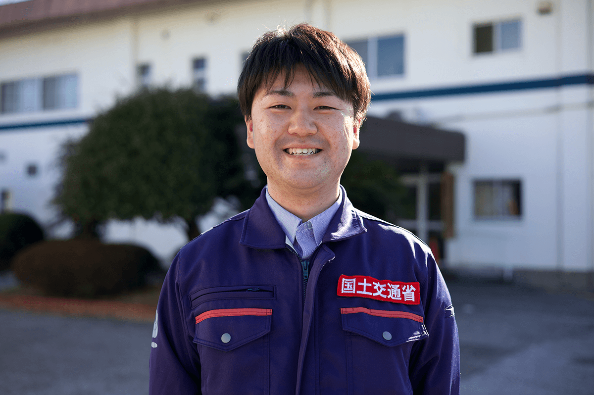 松岡 駿さん　国土交通省 四国地方整備局 高知港湾・空港整備事務所 保全課検査係長