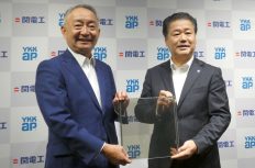 YKK APと関電工がタッグ。「窓で発電」する建材一体型の太陽光発電を開発・普及へ