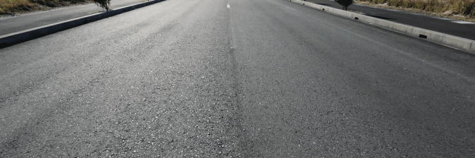 アスファルト舗装とは？メリット・デメリットを簡単解説