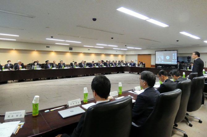 3月27日に開催された、中央建設業審議会総会で「工期に関する基準」改定が審議された。