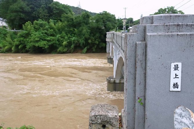 2003年に土木学会の選奨土木遺産に選ばれた最上橋も2024年7月の東北豪雨で襲われた