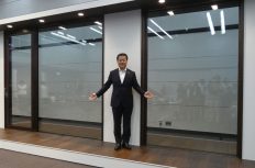 【YKK AP】国産木材を活用したトリプルガラス木製窓を戸建て・非木造向けに販売