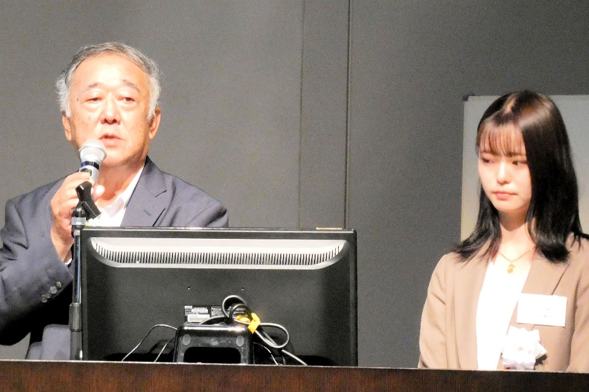 左から、砂子組の砂子邦弘社長と高畠優花氏