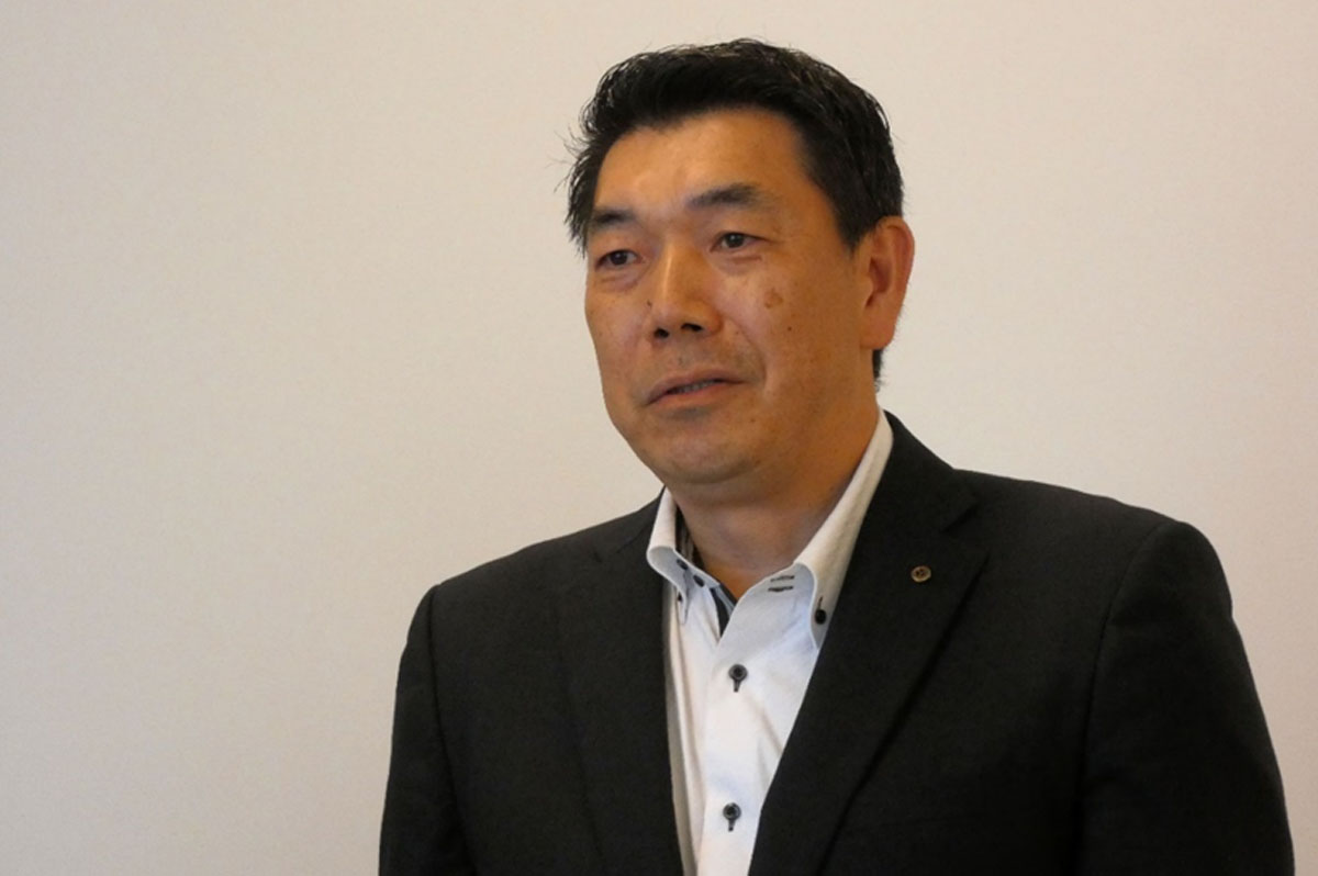 三洋工業の営業統括部営業課の白﨑了悟課長