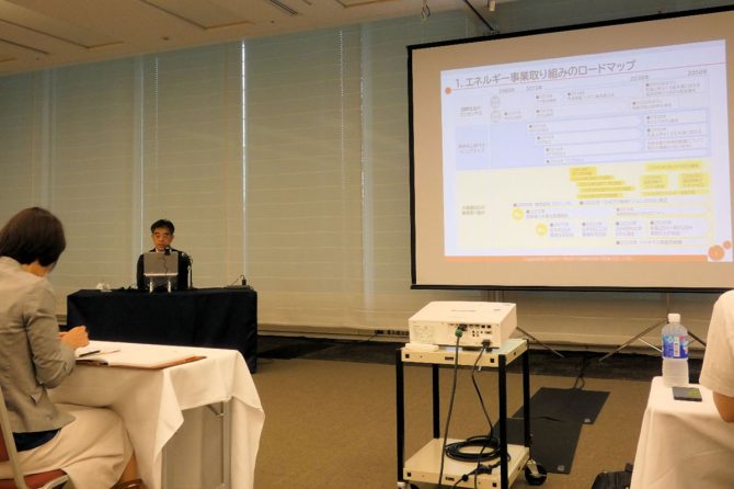 脱炭素社会実現のため、挑戦的な目標を語る技術開発部の加藤富美夫部長