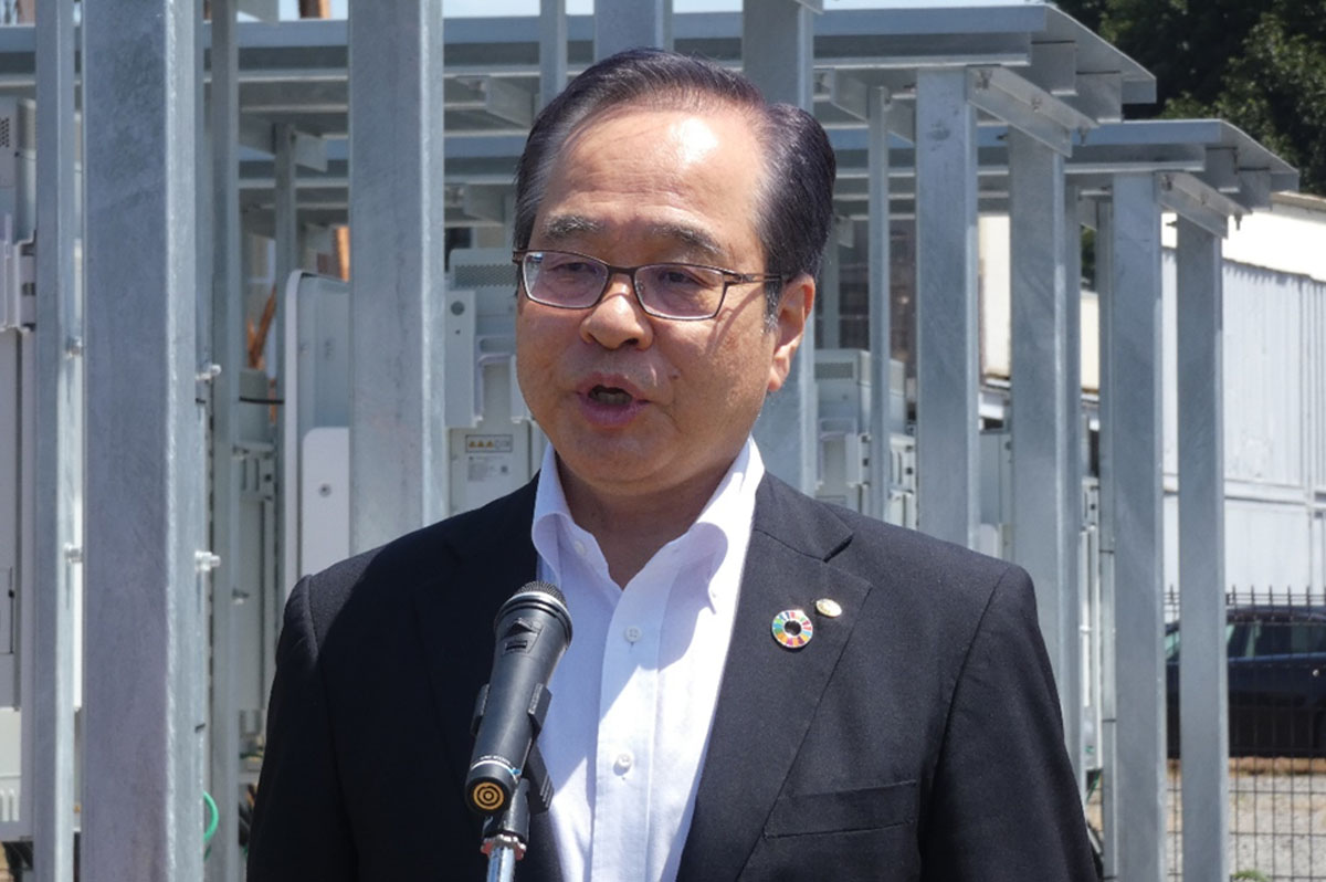 挨拶する東急建設代表取締役副社長執行役員の諏訪嘉彦氏
