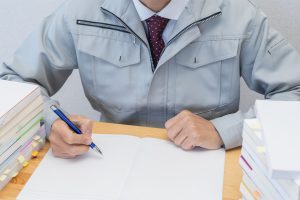 【衝撃】55歳が30代になりすまし！？建設業界を震撼させた「替え玉受験事件」