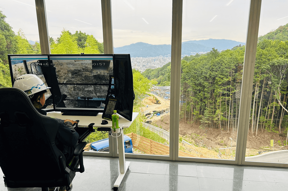 重機遠隔操作画像データ(広島西部山系砂防事務所提供)