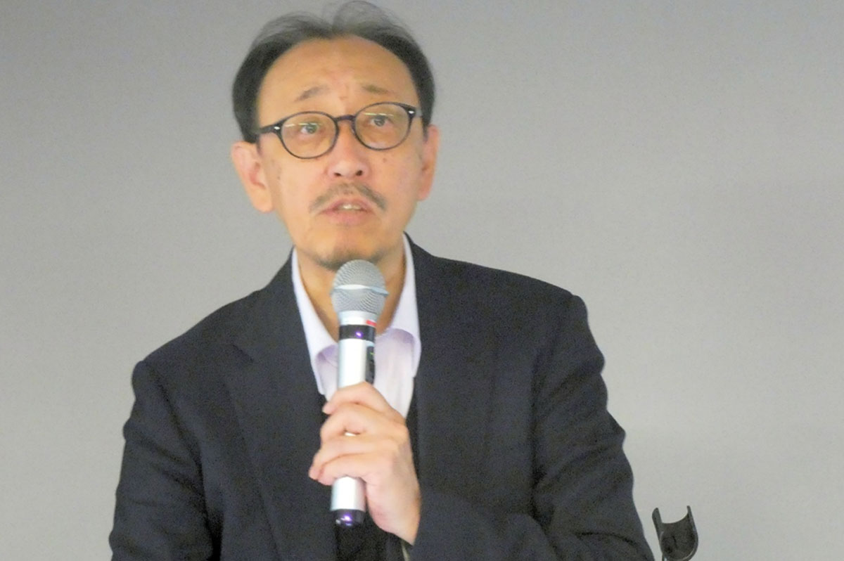 アンケートについて報告する中村光WG幹事(名古屋大学教授)