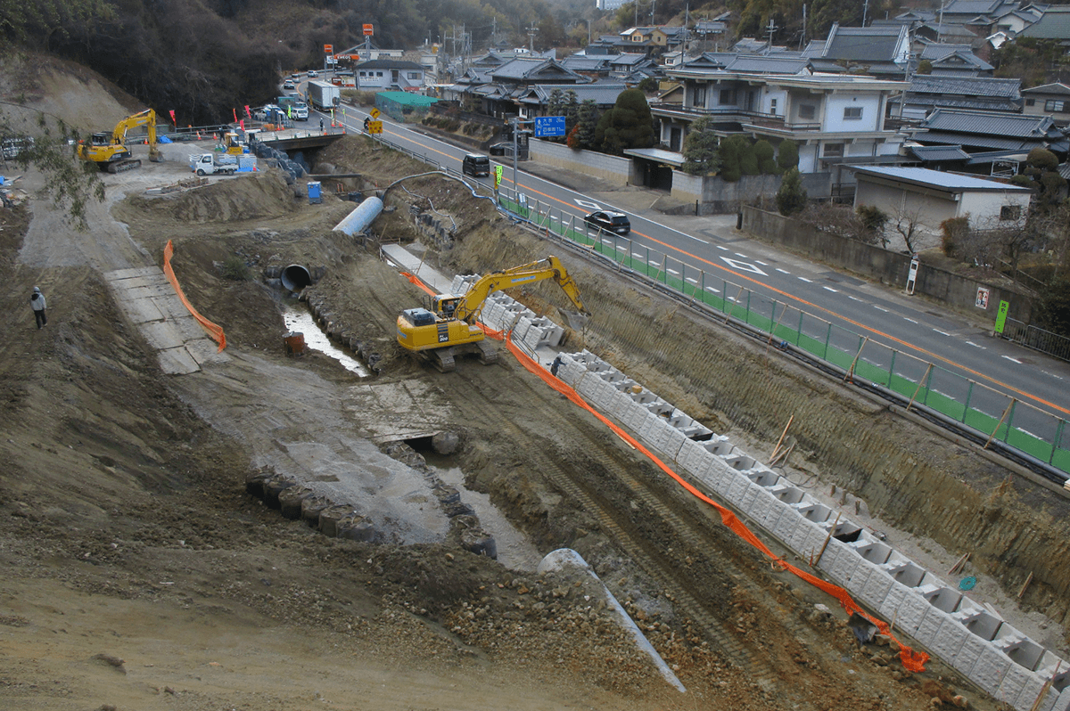 清滝生駒道路鹿畑西改良他工事 （浪速国道事務所提供）