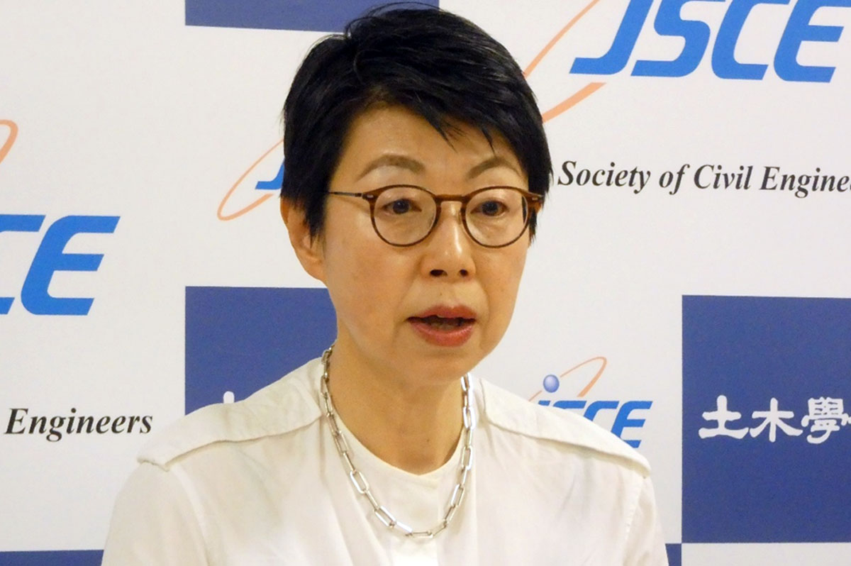「JSCE2025」の意義を述べる佐々木会長