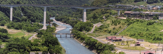 川辺川の流水型ダムは治水と環境を両立できるのか?