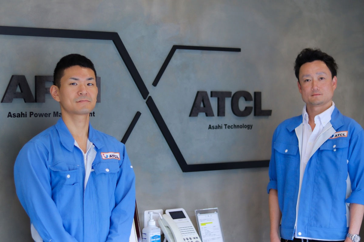 左から、ドローン事業部 課長 井上貴博氏、管理本部 部長 牧野雄太氏