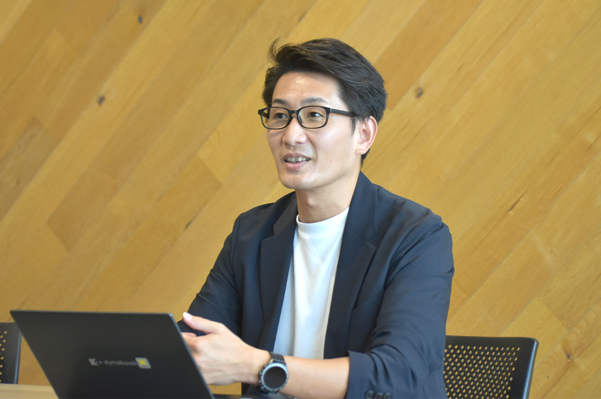 株式会社建設システム 新規事業部 e-ラーニンググローバル推進課 課長の小林大介さん