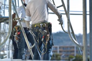 とび職はなぜ上から目線なのか？