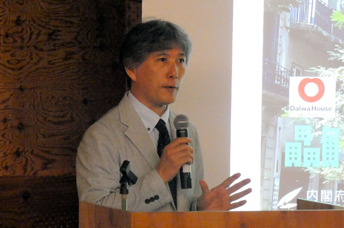 説明する小泉秀樹・東京大学大学院工学系研究科教授