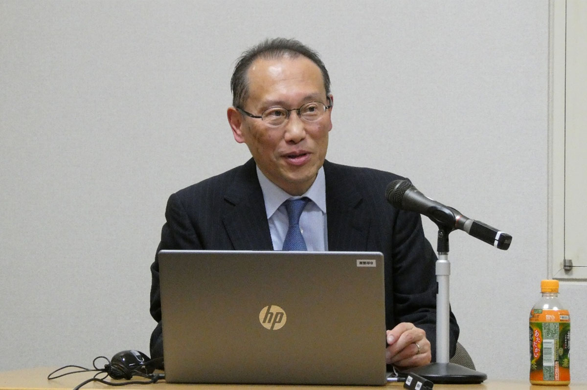 脱炭素WGの松本亨主査（北九州市立大学教授）