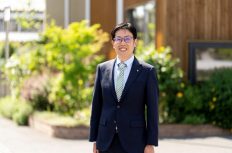 【OJT依存からの脱却】老舗地域ゼネコン・八木建設が仕掛ける、就業時間内の「3年1サイクル」育成革命