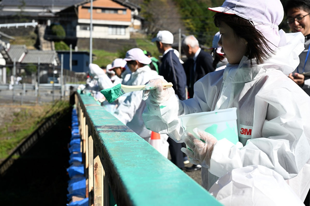 みんなでぬりかえ、未来へつなぐ安心の橋～プロジェクト1184～