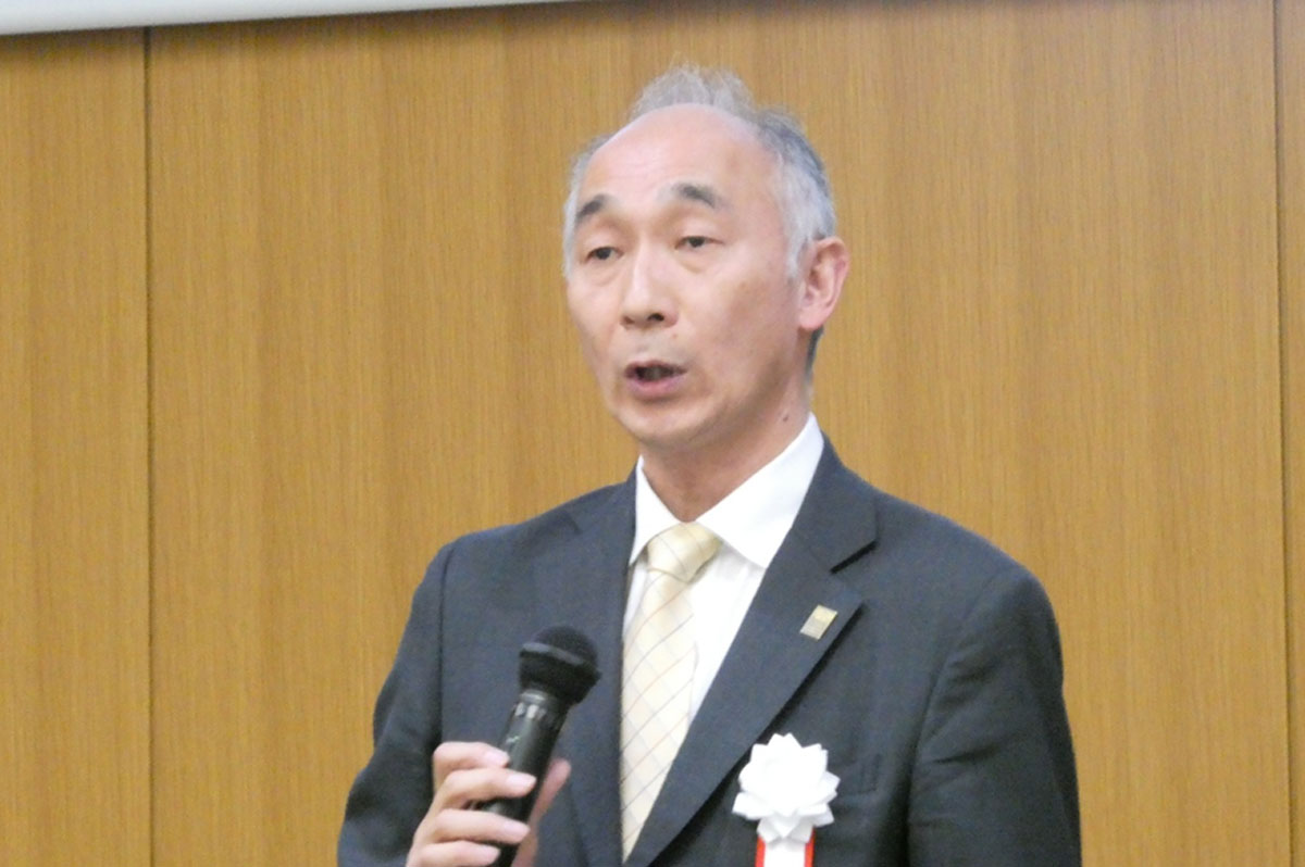 挨拶した木村嘉富副会長