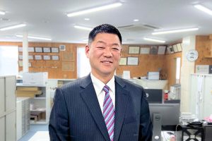 “ペンの先の絶望”から売上倍増！「倒産寸前の下請」から「若手が殺到する元請」に変わった勝山電気工事の大逆転劇